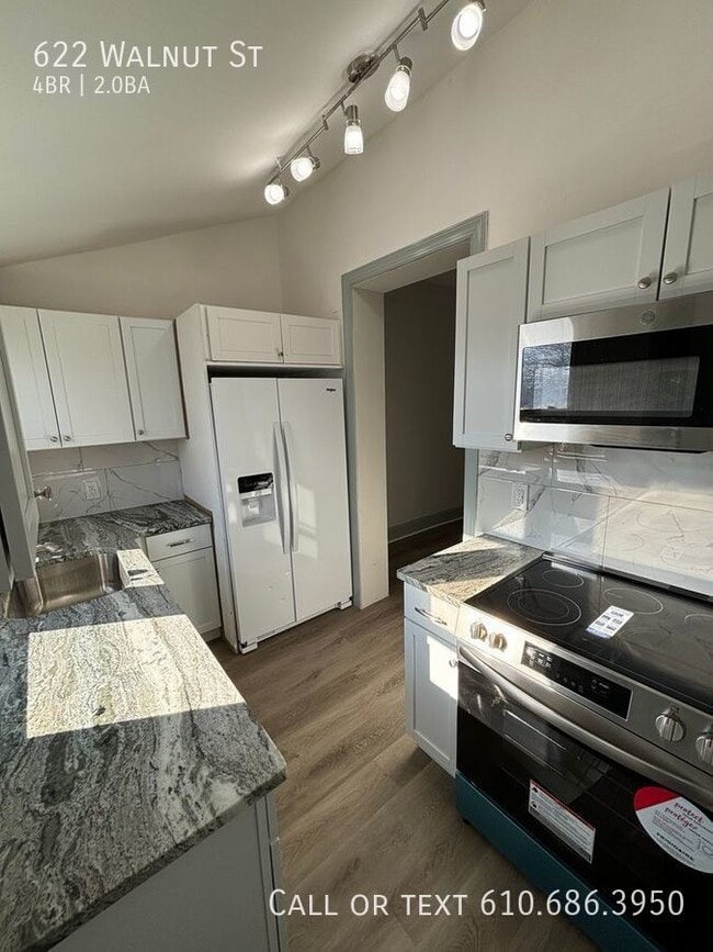 Building Photo - Newly Renovated 4 Bedroom, 2 Bath in Potts...