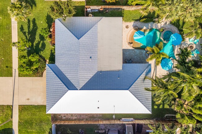Foto del edificio - 1560 SW 16th St