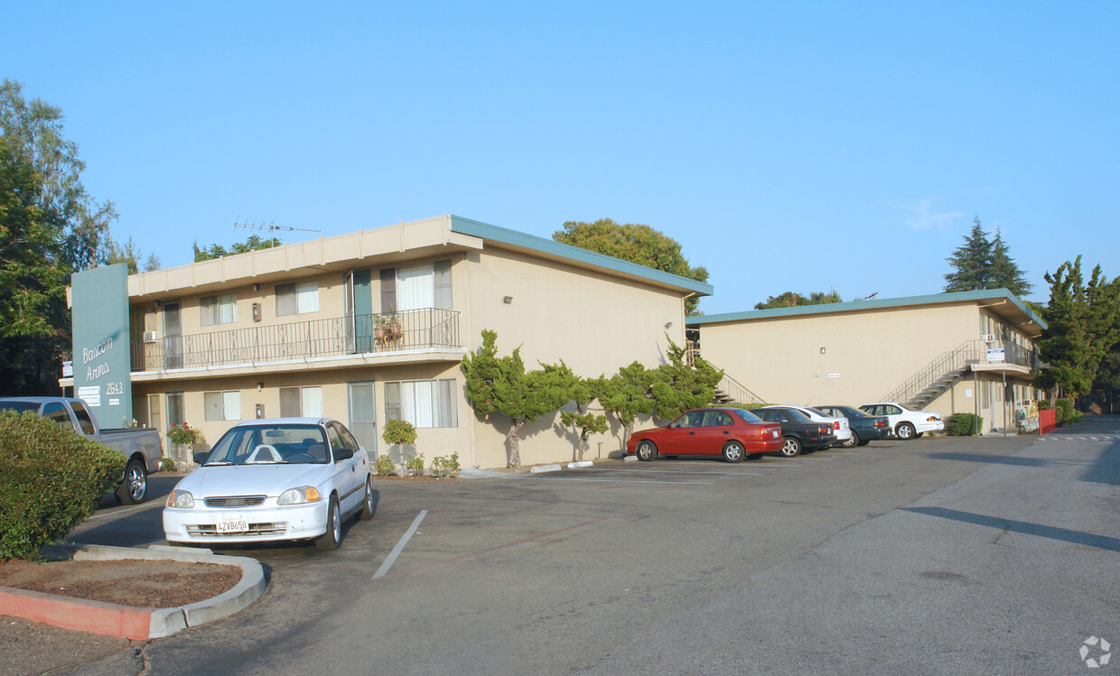 Primary Photo - Bascom Arms Apartments