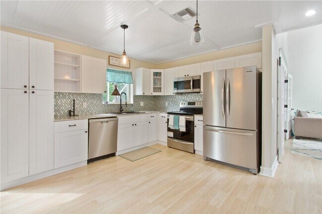 Foto del edificio - 6885 Barnwell Dr
