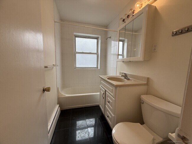 Foto del edificio - 38 Gardner St