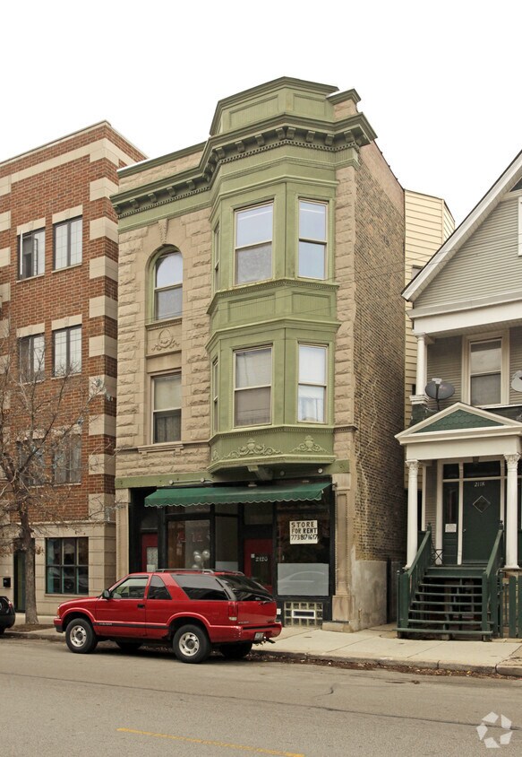 Foto principal - 2120 W Belmont Ave