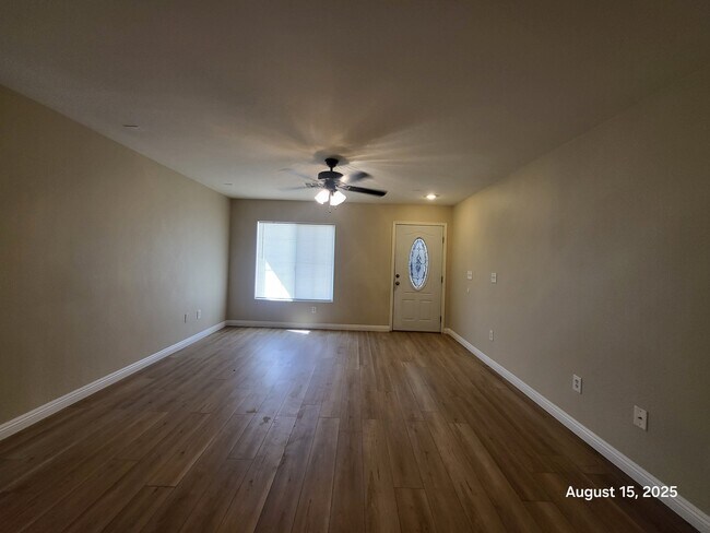 Foto del edificio - 7224 Dry Lake Ct