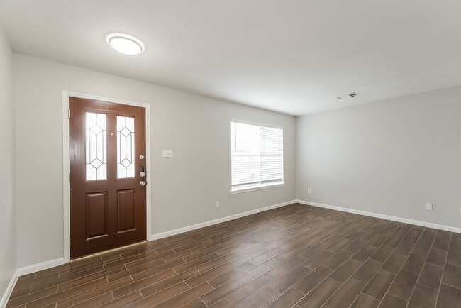 Building Photo - 16102 Dawn Marie Ln