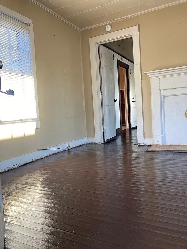 Building Photo - 1 Bedroom 1 Bathroom