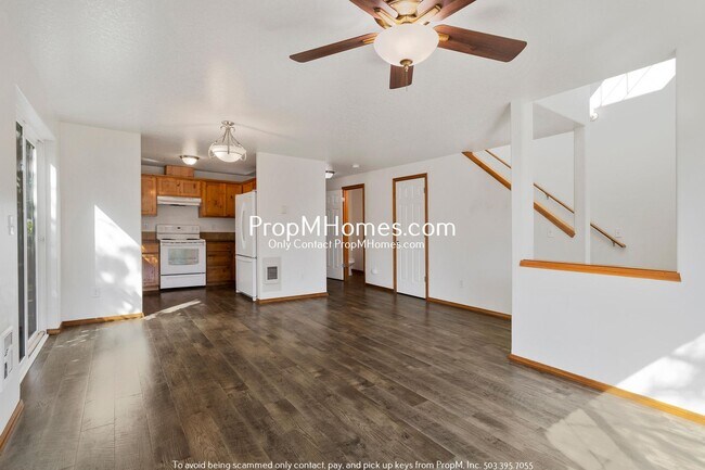 Foto del edificio - Charming Three Bedroom Newberg Home - Corner Lot!