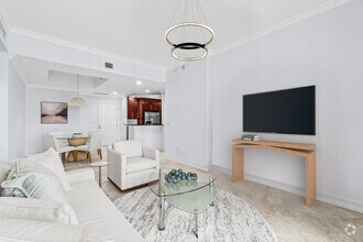 Building Photo - 701 S Olive Ave