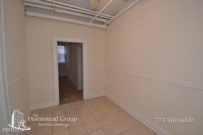 Building Photo - 634 W Addison St