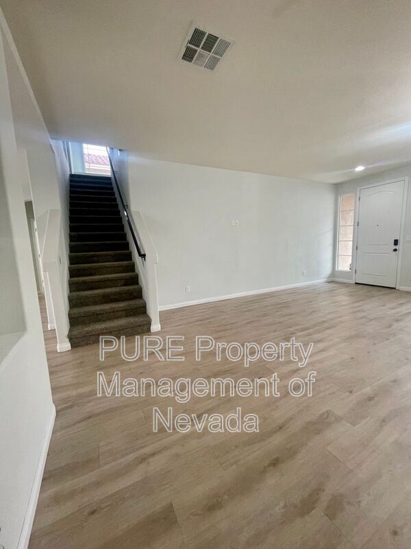 Foto del edificio - 5384 Ledgewood Creek Ave