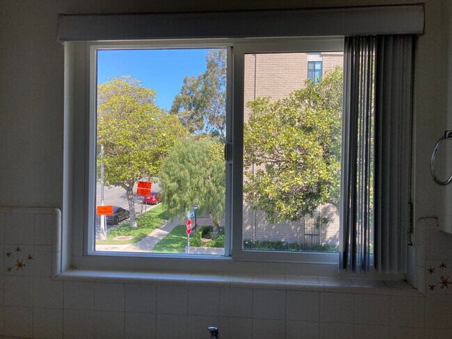 view from kitchen - 2332 S Beverly Glen Blvd