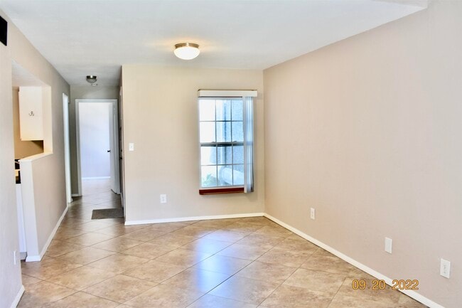 Building Photo - 4403 Seagate Ln S