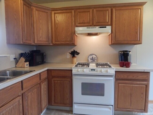 Foto del edificio - 3 Bedroom, 1.5 Single Family Home with Lau...