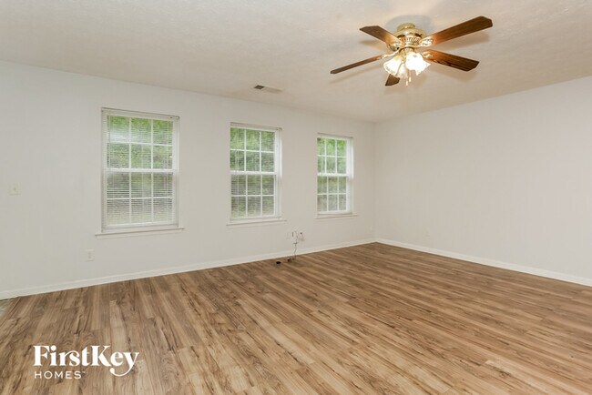 Building Photo - 206 Bridgestone Ln