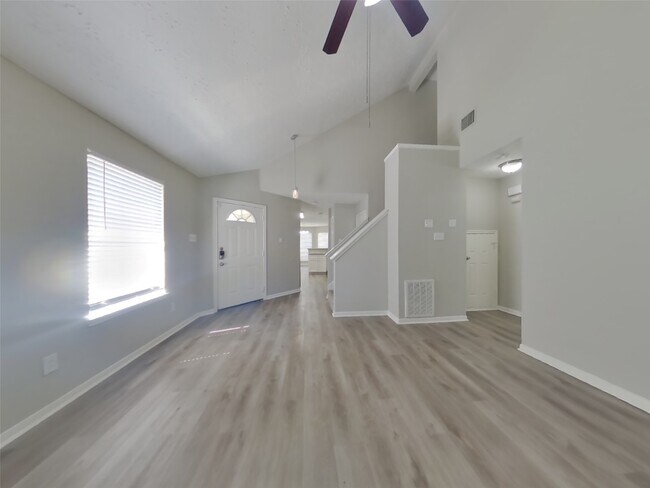 Foto del edificio - 2013 Greenwood Dr