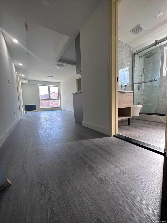 Foto del edificio - 51-44 Goldsmith St