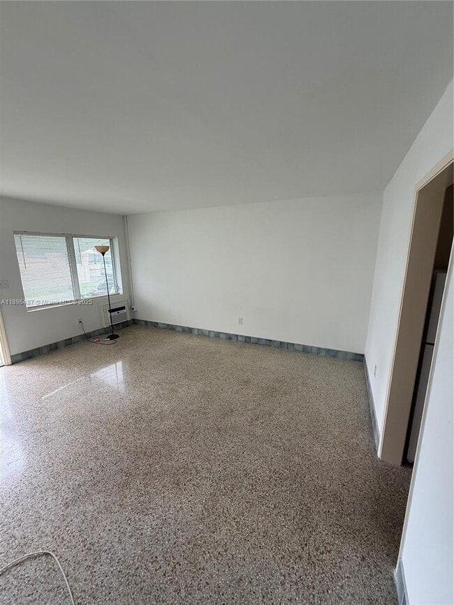 Foto del edificio - 301 SW 9th St