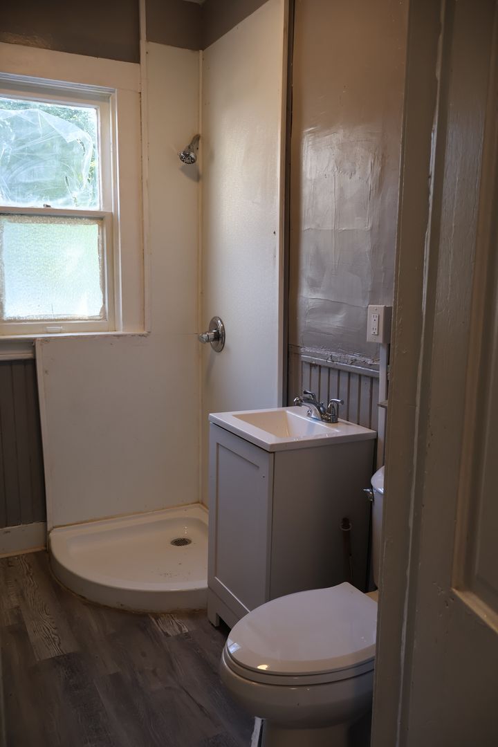 6812 Whitney Ave Cleveland, OH 44103 – photo 4