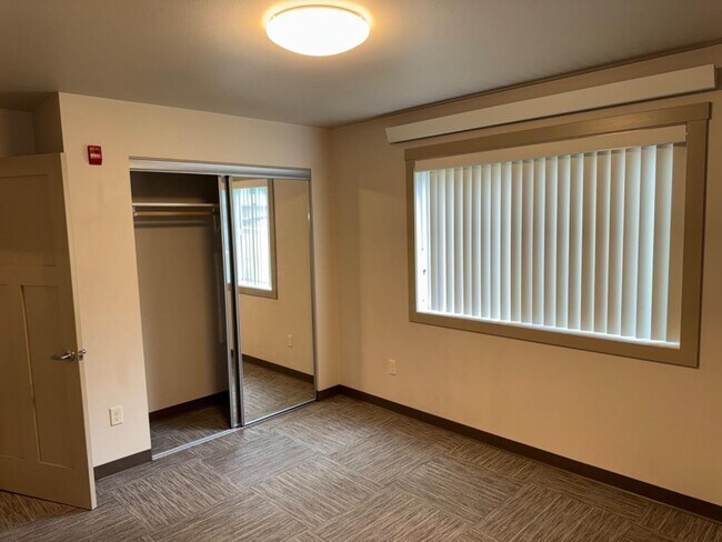 Foto del edificio - 922 Charles St