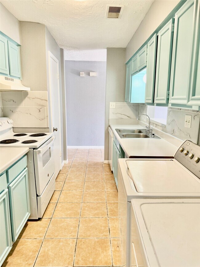 Foto del edificio - 12722 Bexley Dr