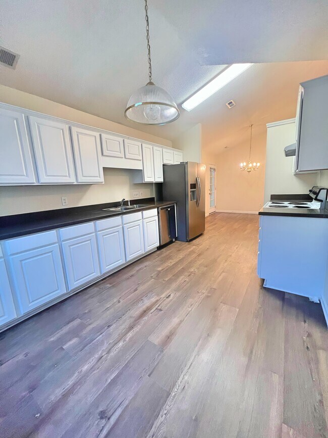 1111 Kerry Greens Dr, Matthews, NC 28104 House Rental in Matthews, NC