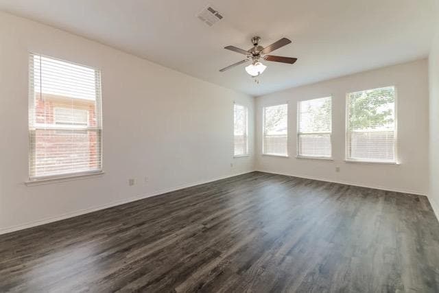 Foto del edificio - 1428 Red River Dr