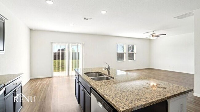 Foto del edificio - 830 Oakhurst Dr