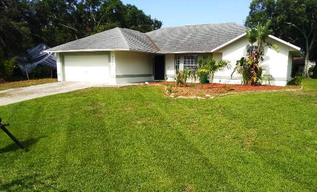 Foto principal - 7458 Carillon Ave