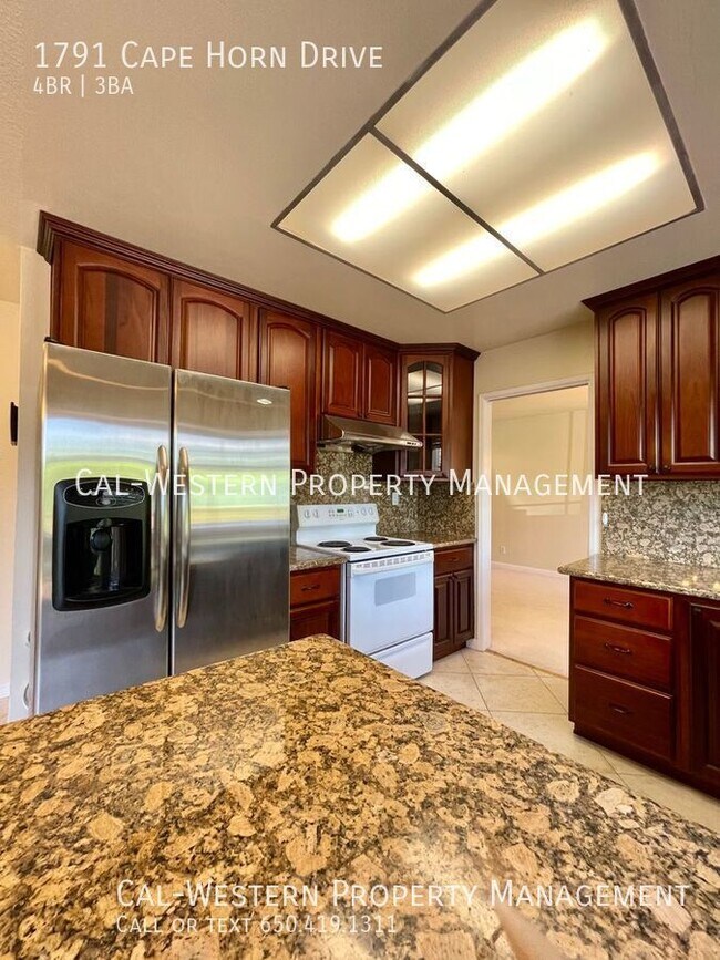 Building Photo - 4 Bedroom, 2 1/2 Bath in San Jose - Commod...