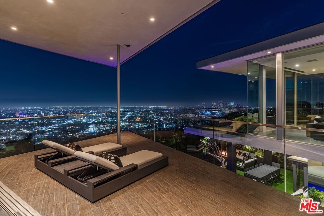 Foto principal - 1474 Blue Jay Way