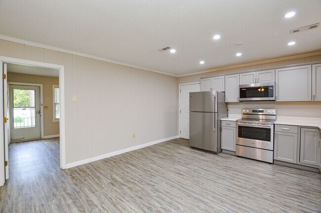 Foto del edificio - Renovated ranch in Matthews, NC! Heck of a deal! COMING SOON!!!