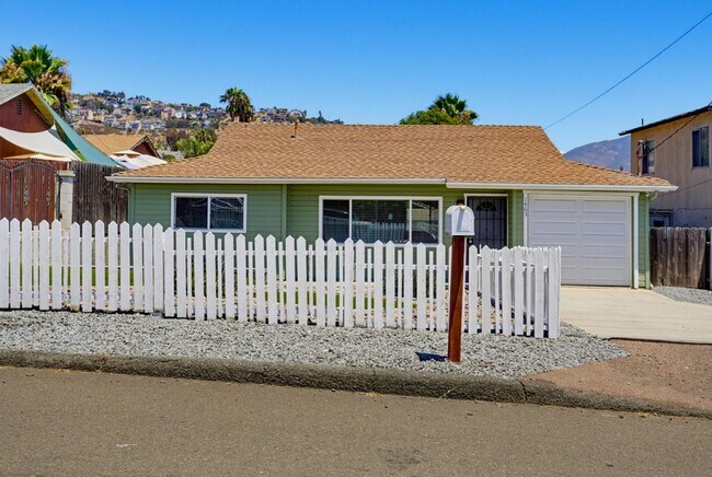 Building Photo - 1463 Sweetwater Ln
