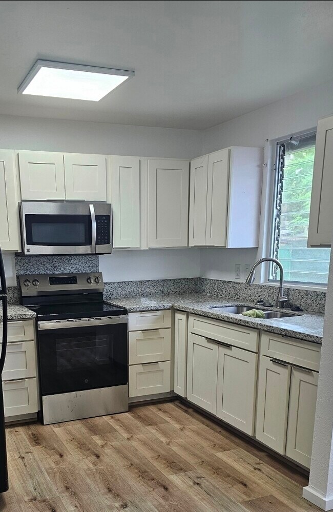 Foto del edificio - 56-344-344 Huehu St