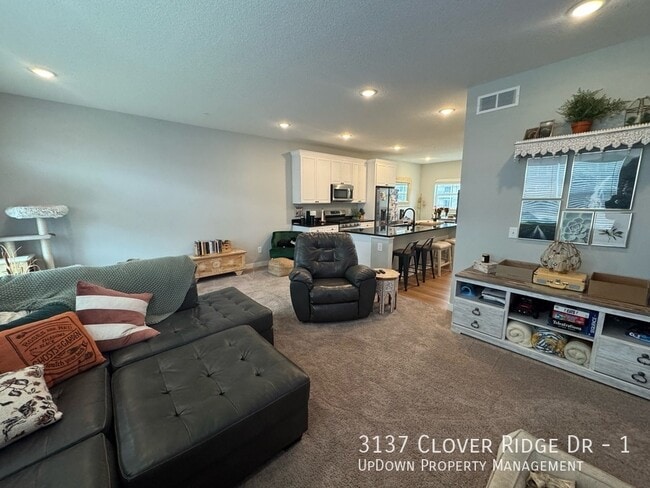 Building Photo - 3137 Clover Ridge Dr