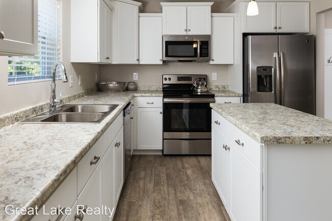 Foto del edificio - 4 br, 2.5 bath House - 10148 Castle Creek ...