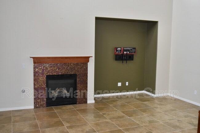 Building Photo - 1721 Cripple Creek Dr