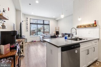Building Photo - 360 Monastery Ave