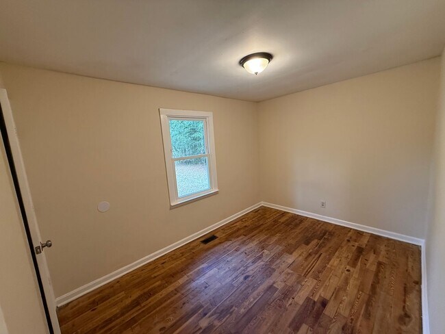 Foto del edificio - 37 Burnham Rd