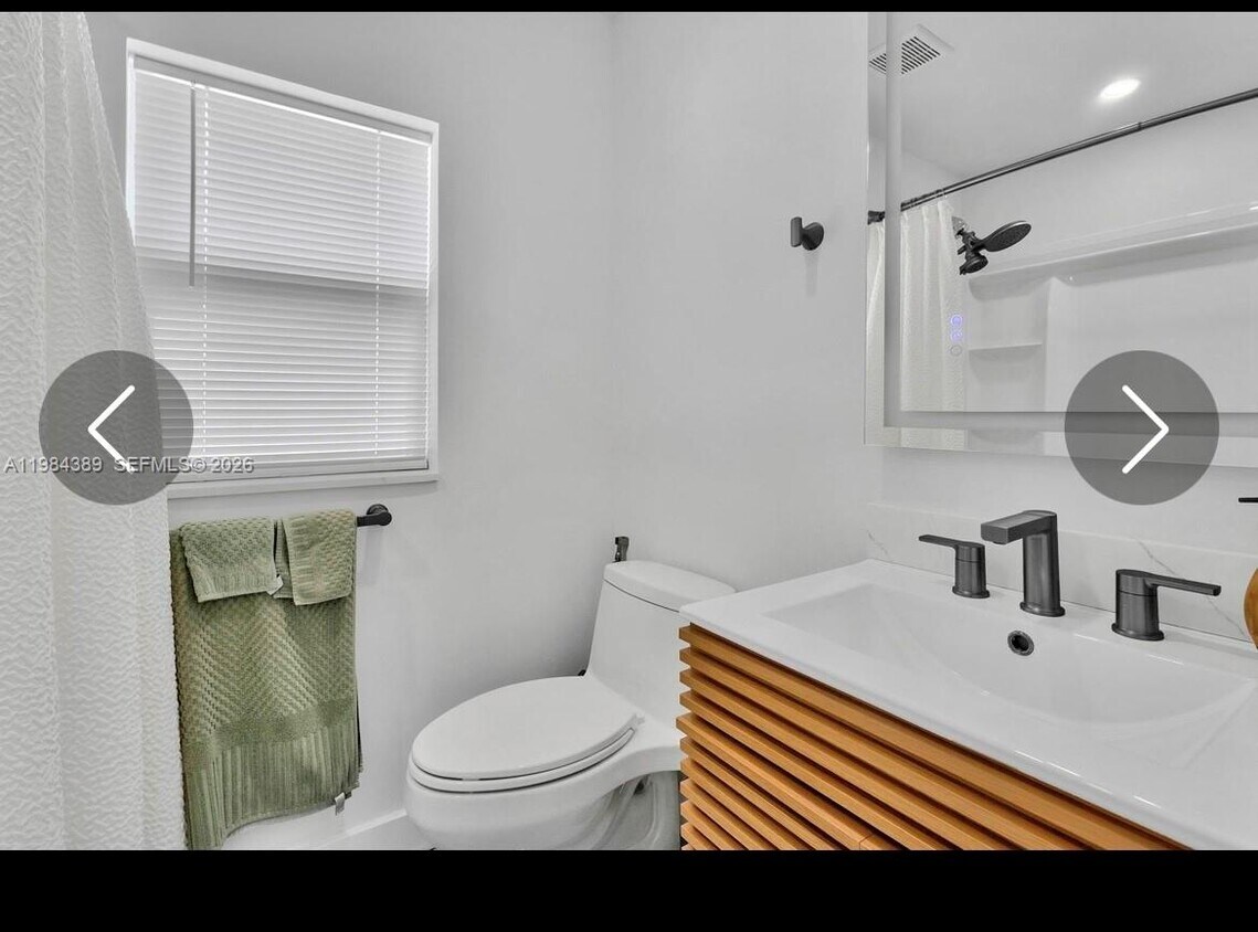 Building Photo - 1838 Fillmore St