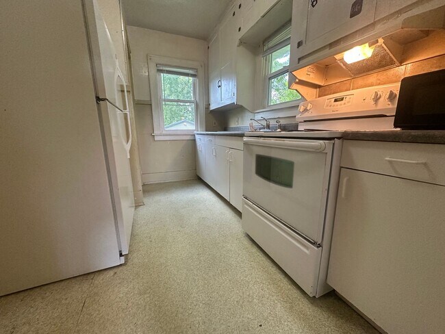 Foto del edificio - 2 bed, 1 bath home for rent in Waterloo