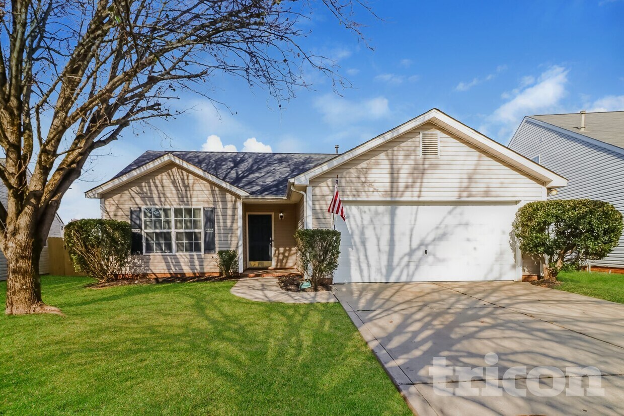 Foto principal - 919 Lakehill Rd