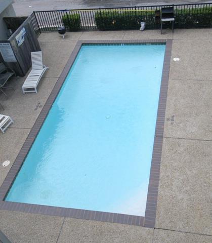 Foto del edificio - 7621 McCallum Blvd