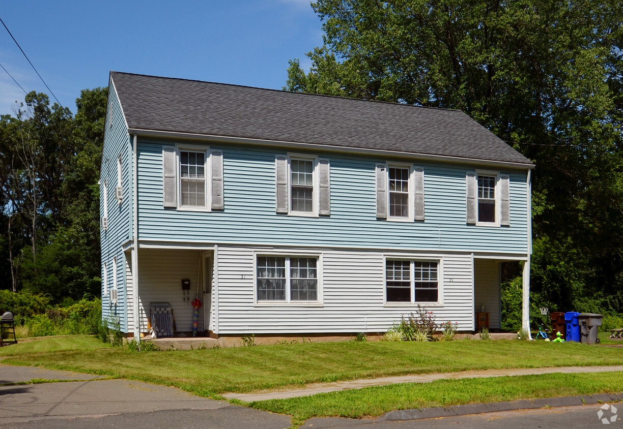 Building Photo - Green Valley Village