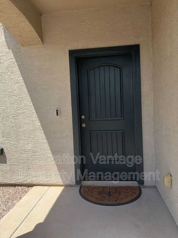 Building Photo - 43620 W Mescal Dr