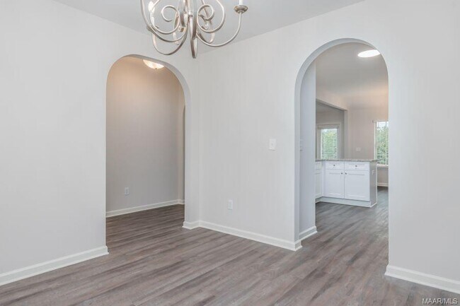 Foto del edificio - 6147 Ridgeside Boulevard