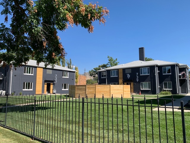 Community Courtyard w/ BBQ/Firepit - 7th & 7th
