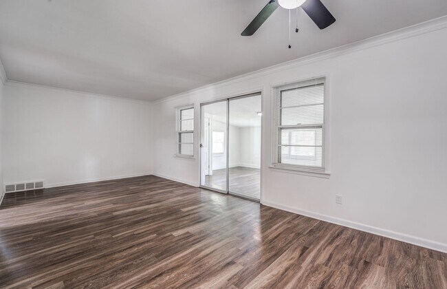 Foto del edificio - 4903 Quince Rd