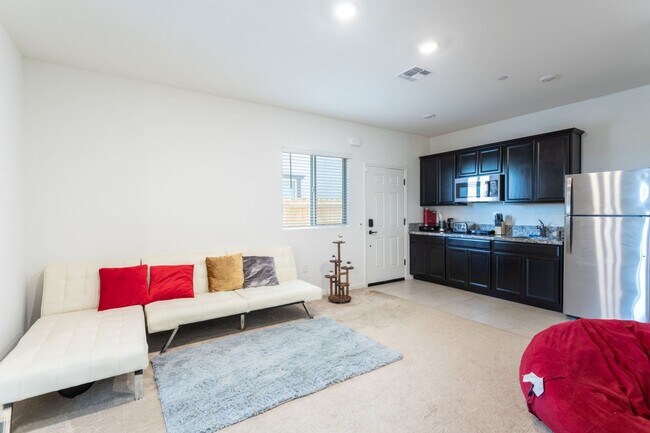 Foto del edificio - Charming 1BR Suite in Rancho Cordova