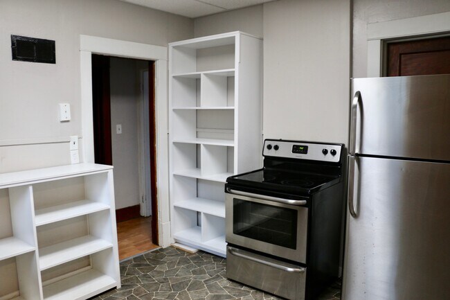Kitchen (Main Level) - 429 Warren St