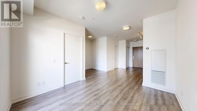 Building Photo - 1 Grandview Ave