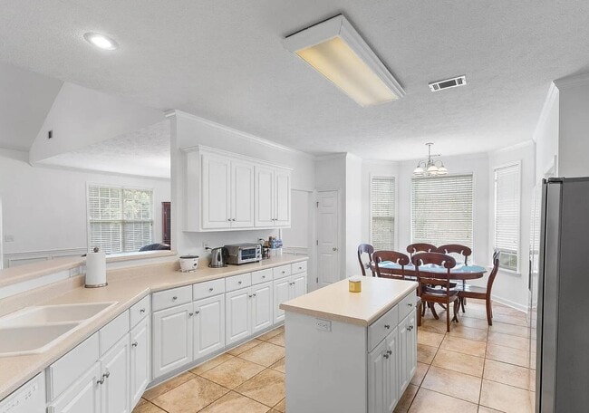 Foto del edificio - 338 Bisham Ct